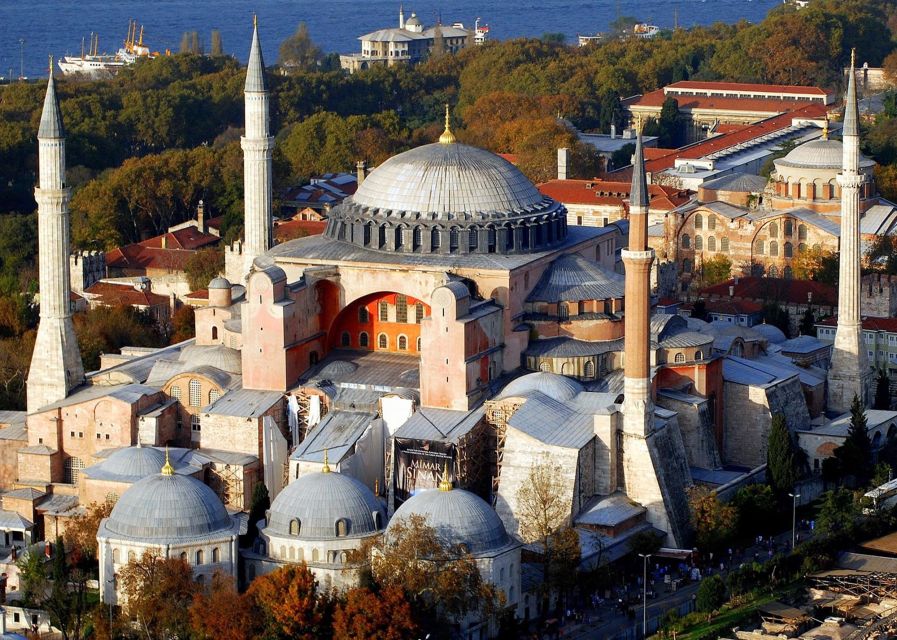 Istanbul: Secret City Treasures Private Tour with Lunch